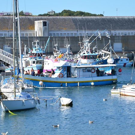 Votre Vue, La Mer, Les Bateaux !!! Wir Sprechen Flieben Deutsch, Touristentipps, We Speak English Concarneau Buitenkant foto